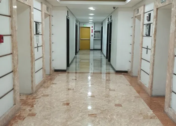Birch Tower Apartahotel 2*